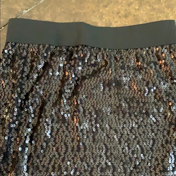 EUC sequined Lauren Conrad mini skirt - Picture 2 of 5